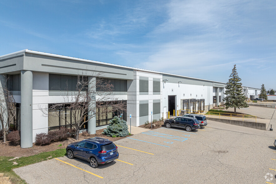 3056 Walker Ridge Dr NW, Grand Rapids, MI for lease - Building Photo - Image 1 of 8