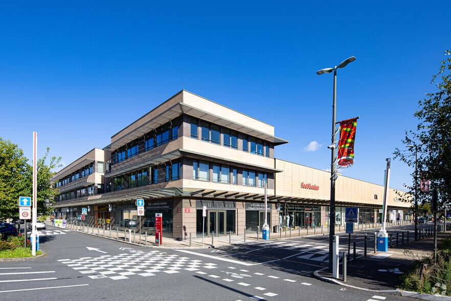 3 Allée Des Fleurs, Fresnes for lease - Building Photo - Image 2 of 4