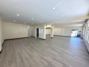 1116 Montgomery Cross Rd, Savannah, GA for lease Interior Photo- Image 2 of 7