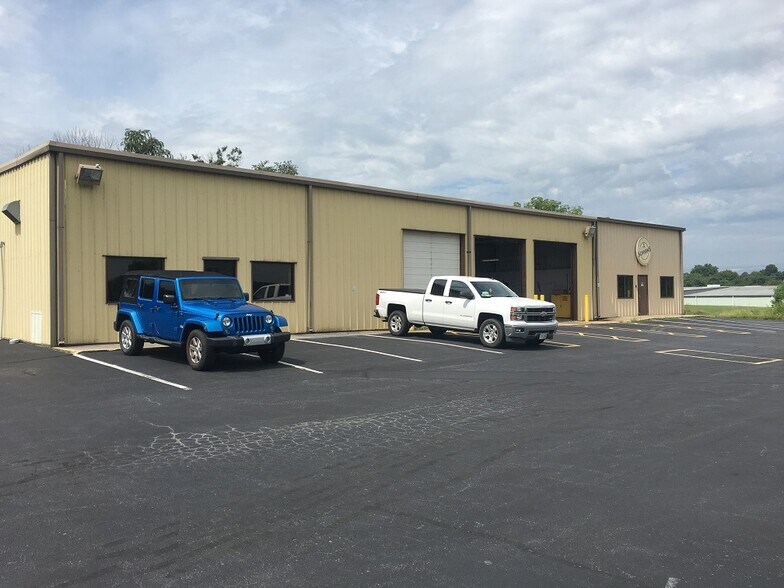 32 Franklin St, Weyers Cave, VA for sale - Primary Photo - Image 1 of 1