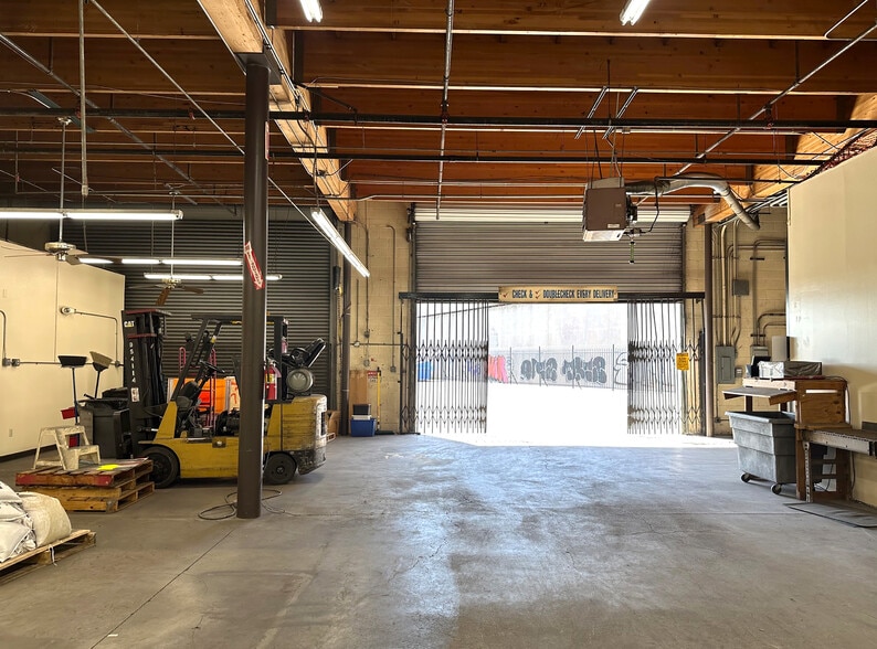 3957 S Hill St, Los Angeles, CA for lease - Interior Photo - Image 3 of 5