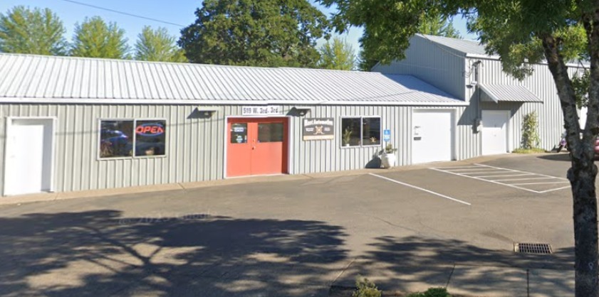 519 W 3rd St, Newberg, OR for lease - Building Photo - Image 1 of 12