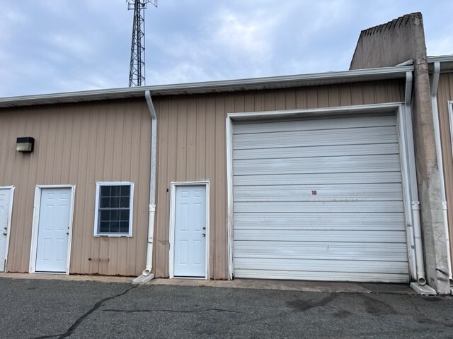 44-46 Albe Dr, Newark, DE for sale - Building Photo - Image 1 of 1