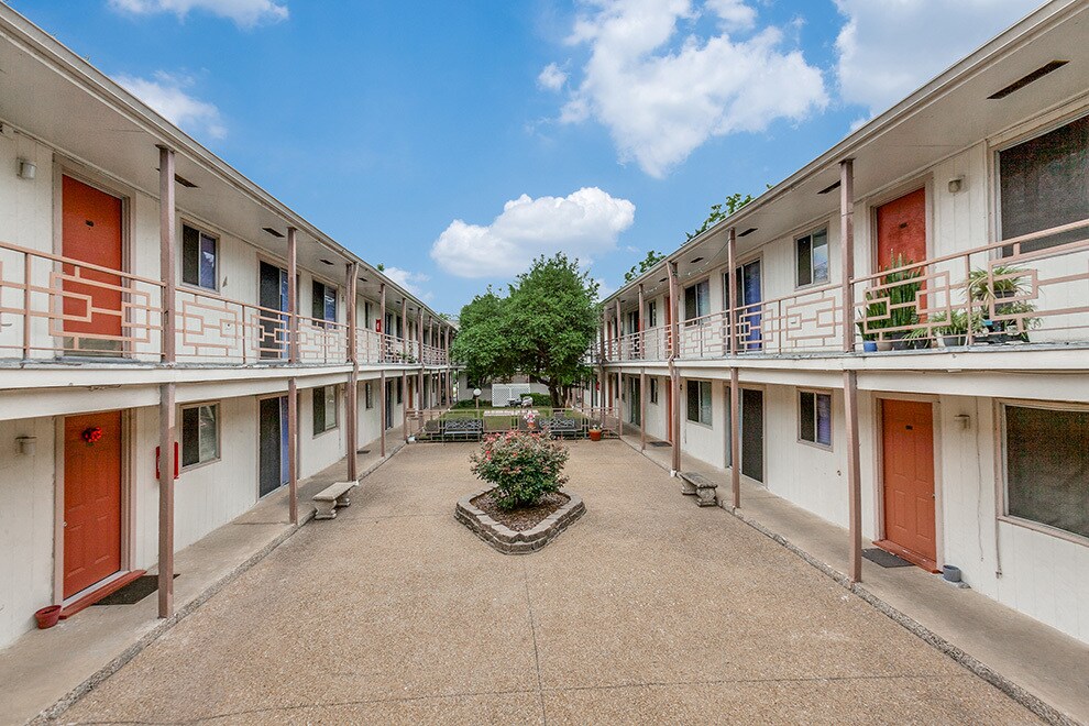 325 E Phillips St, Richardson, TX for sale Building Photo- Image 1 of 1