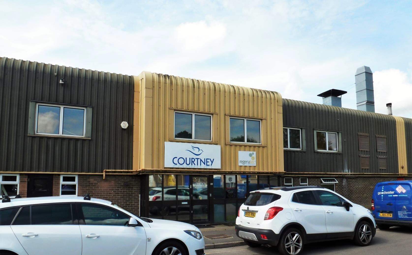 21-22 Ivanhoe Rd, Wokingham for sale Primary Photo- Image 1 of 1