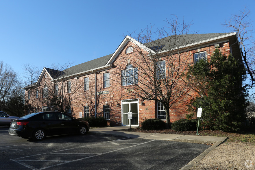 11800-11802 Brinley Ave, Louisville, KY for lease - Building Photo - Image 3 of 3