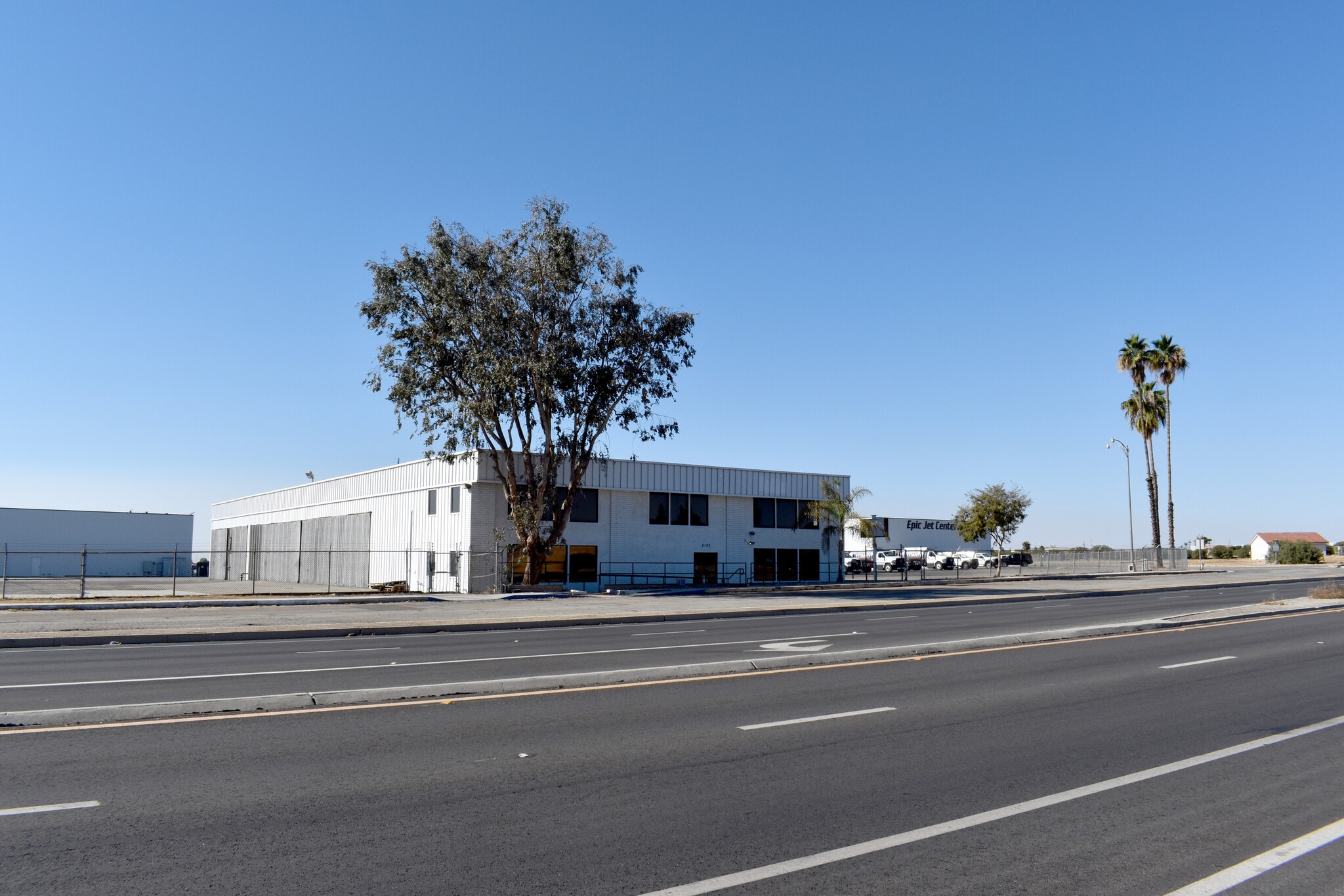 2103 Airport Dr, Bakersfield, CA for sale Primary Photo- Image 1 of 19