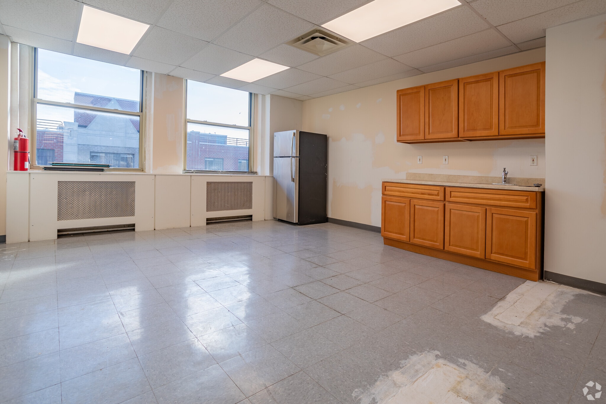 90-04 161st St, Jamaica, NY for lease Interior Photo- Image 1 of 5