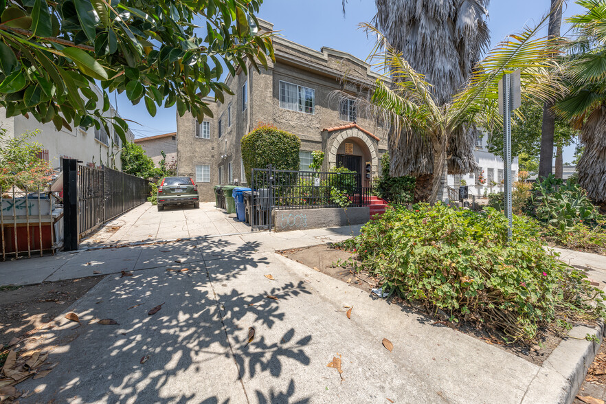 4307 Clinton St, Los Angeles, CA for sale - Building Photo - Image 3 of 11