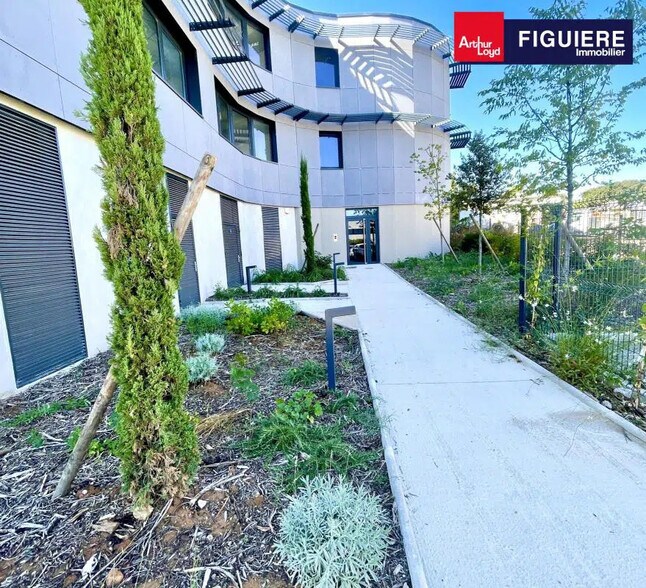 Office in Aix-en-Provence for lease - Building Photo - Image 2 of 6