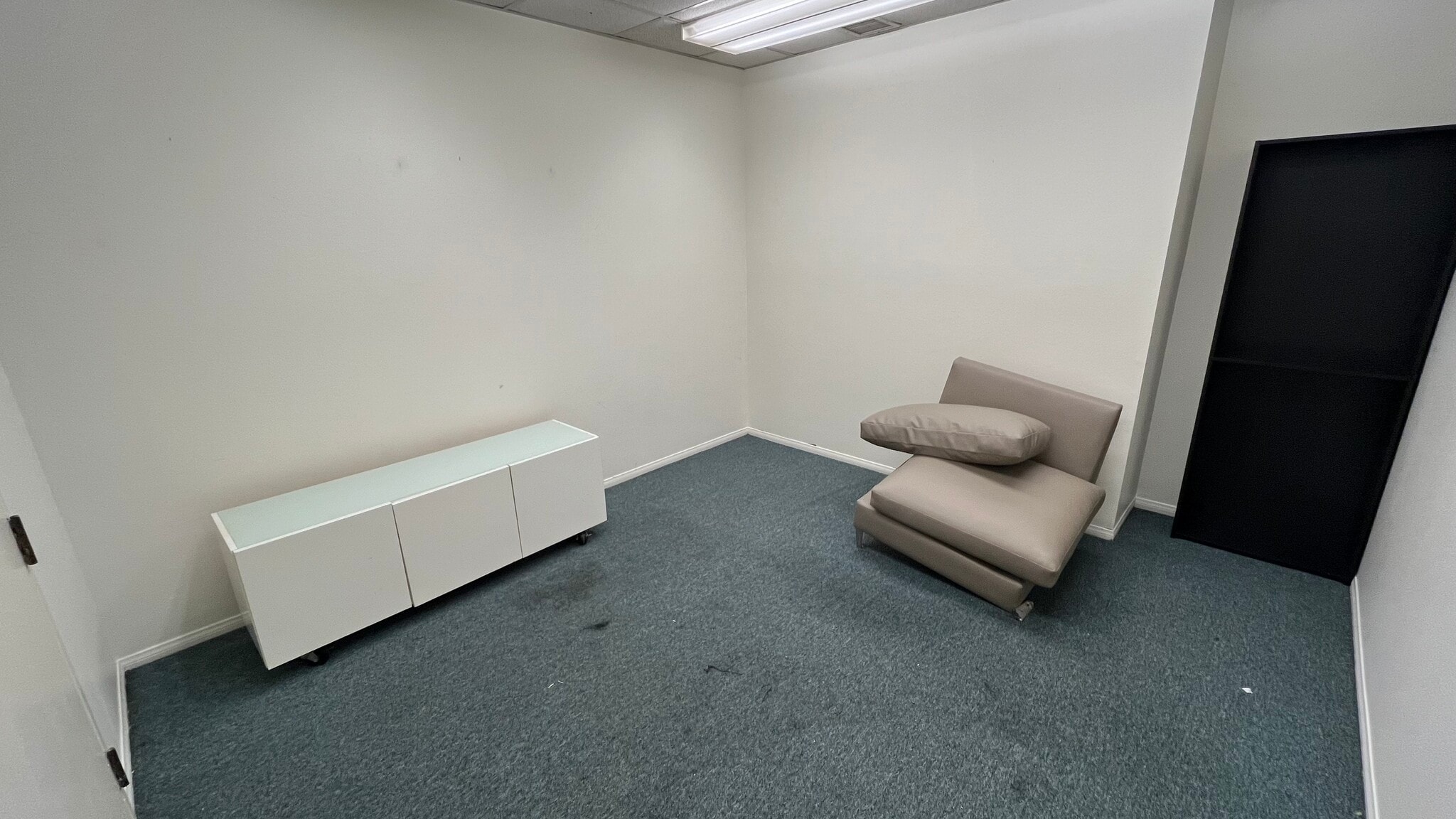 18411 Crenshaw Blvd, Torrance, CA for lease Interior Photo- Image 1 of 2