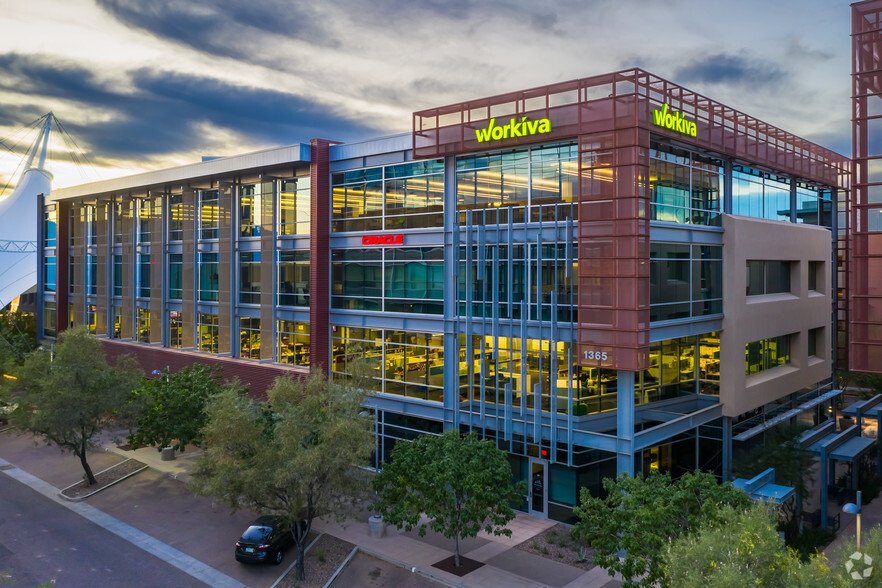 1365 N Scottsdale Rd, Scottsdale, AZ for lease - Building Photo - Image 1 of 37