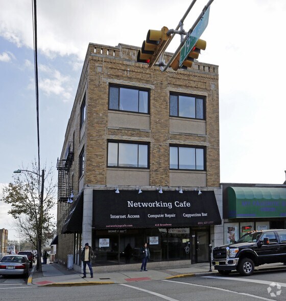 418 Broadway Bayonne Nj 07002 Property Record Loopnet Com