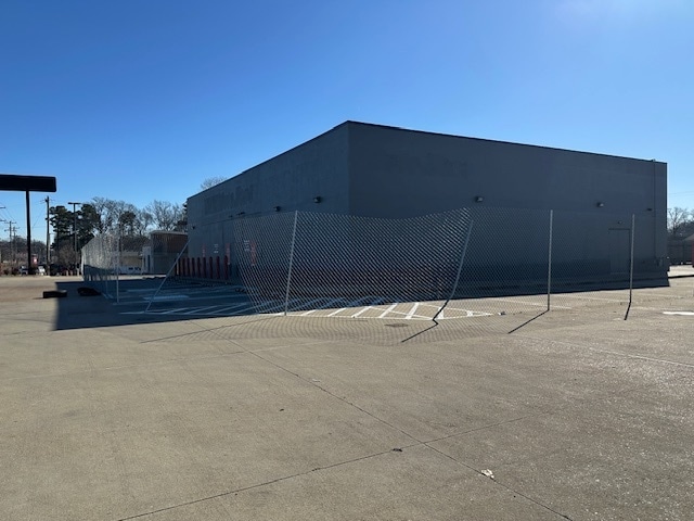 1209 E Raines Rd, Memphis, TN for lease - Building Photo - Image 2 of 2