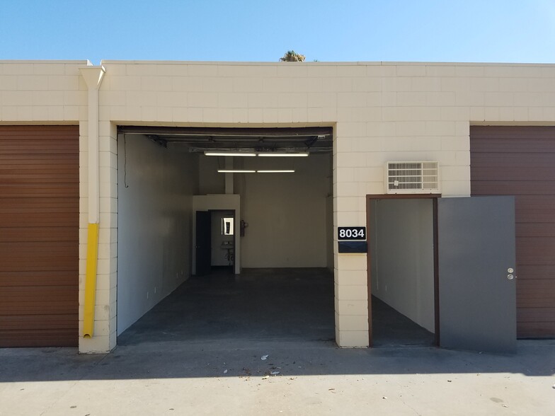 11816-11850 Washington Blvd, Whittier, CA for lease - Building Photo - Image 1 of 1