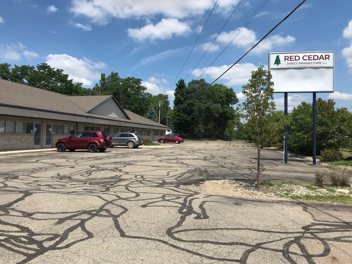 1699 Lansing Rd, Charlotte, MI 48813 Office for Lease