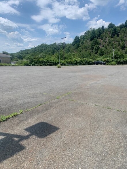 1099 E Broad St, Tamaqua, PA for sale - Building Photo - Image 2 of 26