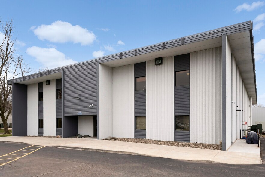 2855 Anthony Ln S, Saint Anthony, MN 55418 Anthony Place