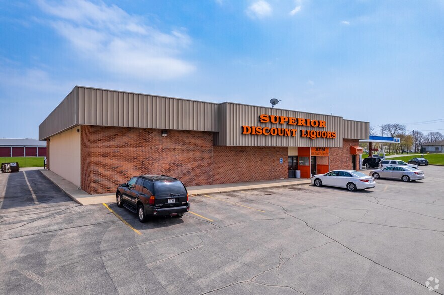 2295 Manitowoc Rd, Green Bay, WI 54311