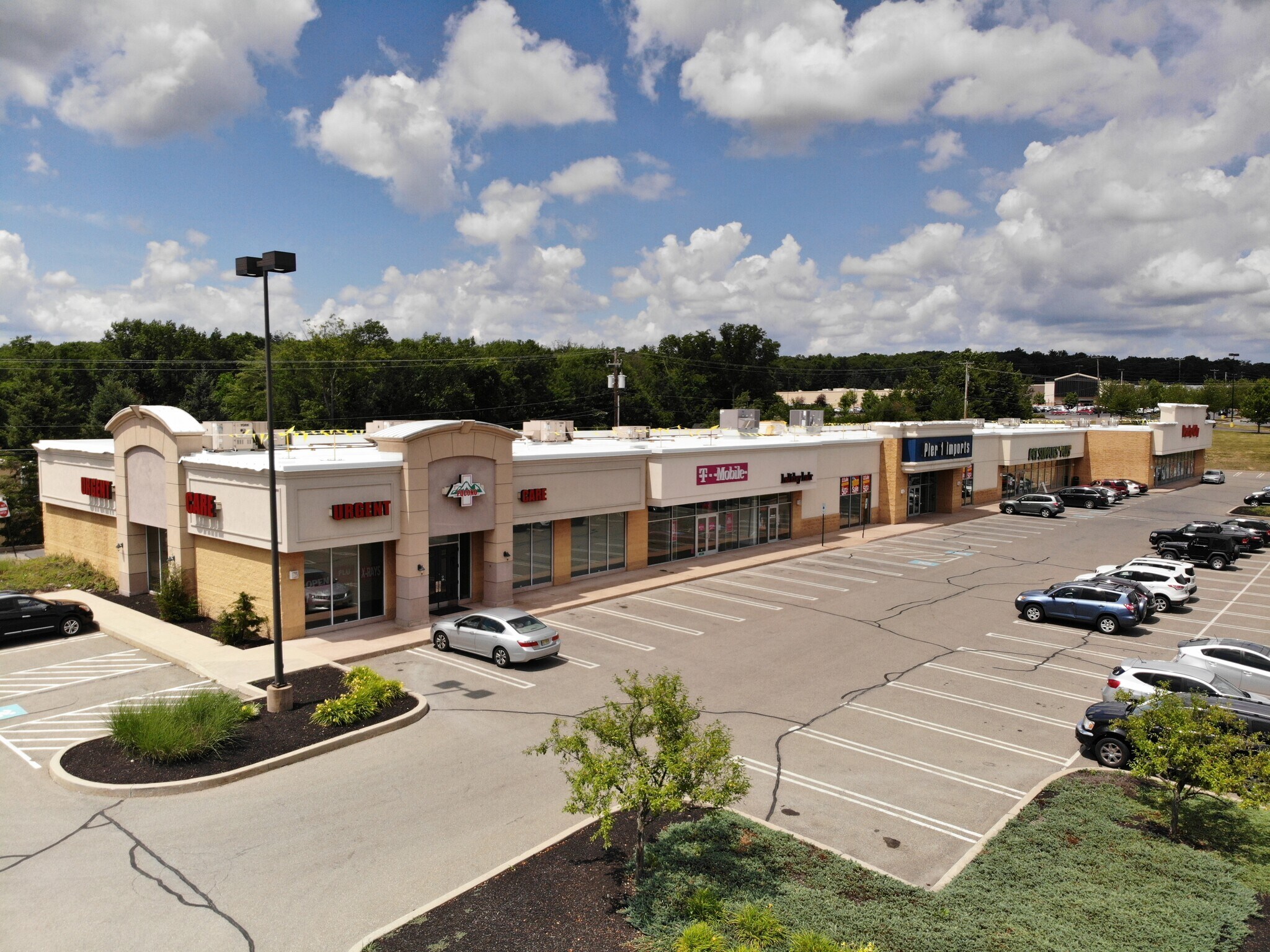 101 Pocono Commons, Stroudsburg, PA for sale Primary Photo- Image 1 of 1