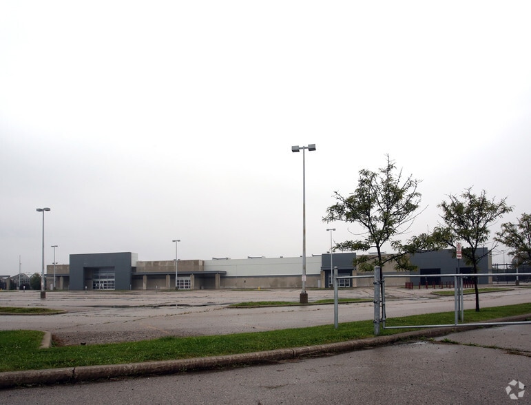 1305 Commissioners Rd E, London, ON for lease - Building Photo - Image 2 of 5