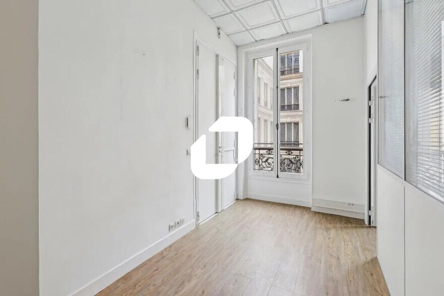 Office in Paris for lease - Interior Photo - Image 3 of 9