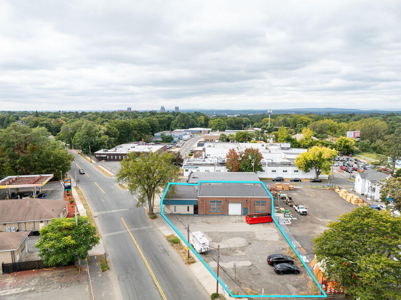 424 Albany St, Springfield, MA for lease - Building Photo - Image 1 of 9