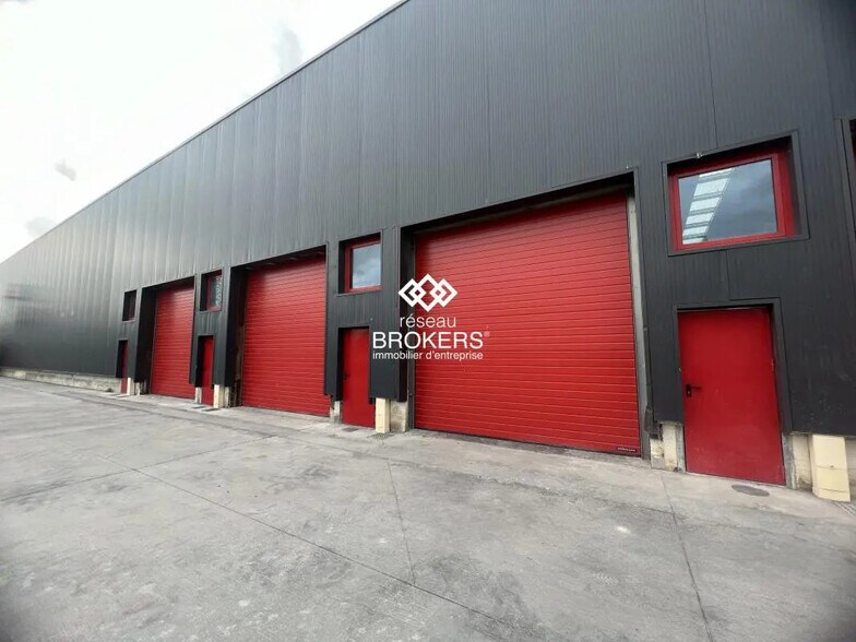 Industrial in Saint-Germain-lès-Arpajon for lease - Building Photo - Image 1 of 7