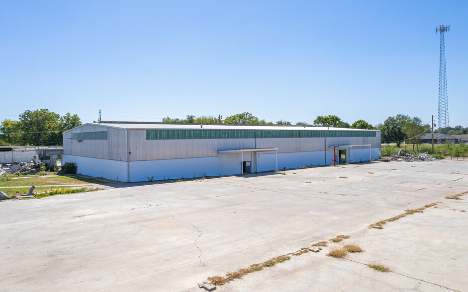 560 W 2nd St, Booneville, AR for sale - Primary Photo - Image 1 of 36