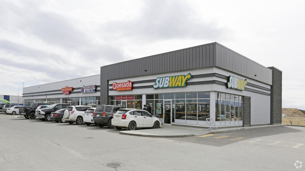 10822 50 St SE, Calgary, AB for lease - Building Photo - Image 2 of 10