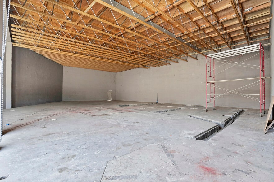 10926 Randall St, Sun Valley, CA for lease - Interior Photo - Image 2 of 21