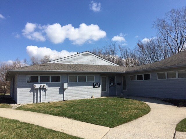 Office in Fort Wayne, IN for sale Primary Photo- Image 1 of 1