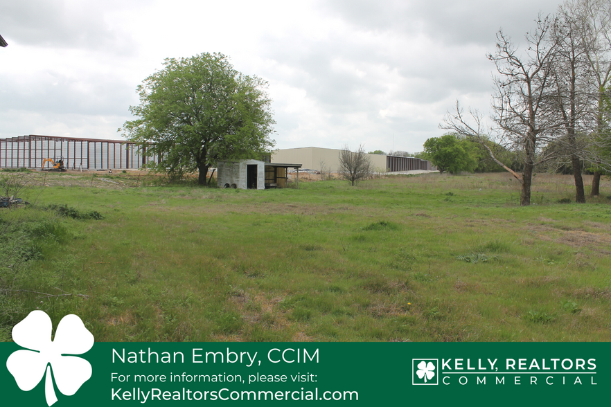 1725 W Spring Valley Rd, Hewitt, TX for sale - Building Photo - Image 3 of 7