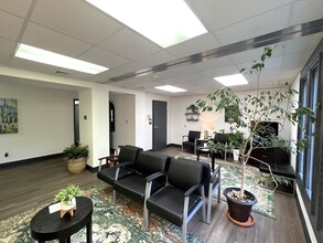 31 S Lime St, Lancaster, PA for lease Interior Photo- Image 2 of 10