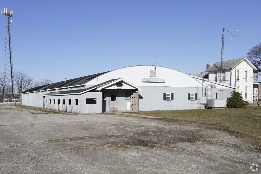 57550 N Main St, Three Rivers, MI for sale - Primary Photo - Image 1 of 1