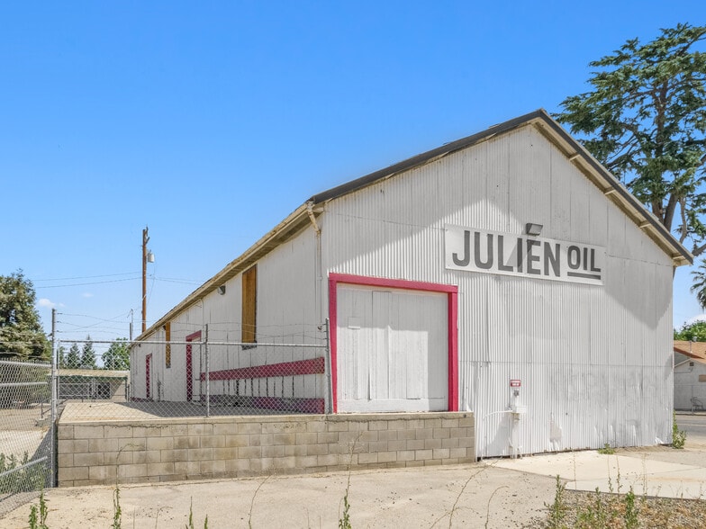 1319 W Goshen Ave, Visalia, CA for sale - Building Photo - Image 2 of 6
