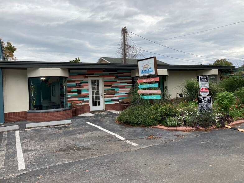 554-558 Clearwater Largo Rd N, Largo, FL for lease - Building Photo - Image 2 of 2