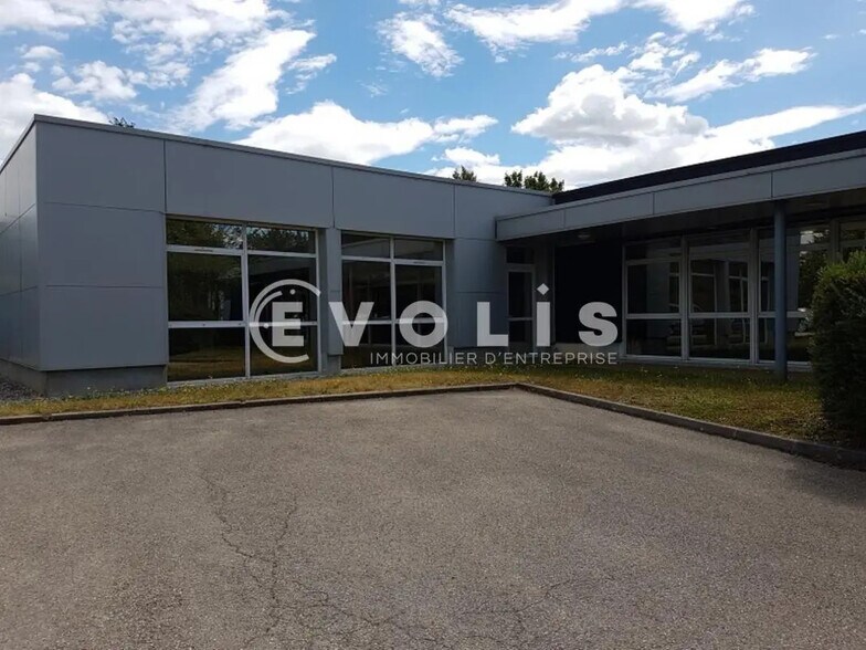 65 Allée Des Combes, Blyes for lease - Building Photo - Image 1 of 22