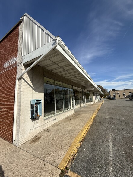 2301-2401 Kecoughtan Rd, Hampton, VA for lease - Building Photo - Image 2 of 5