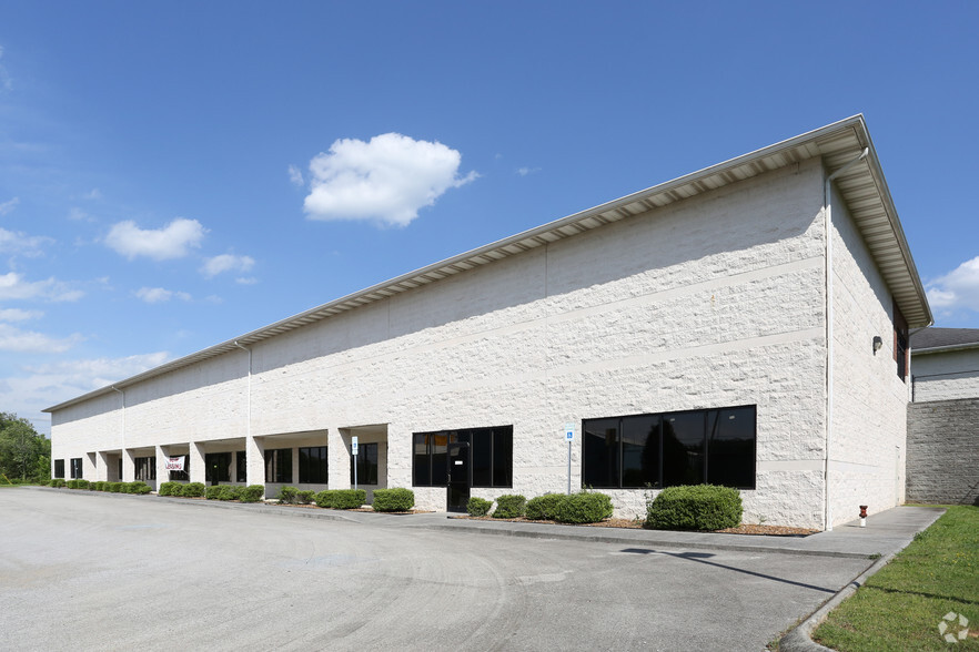 5266 N National Dr, Knoxville, TN for lease - Building Photo - Image 3 of 7