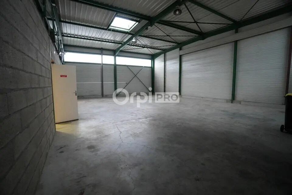 Flex in Nuits-Saint-Georges for lease Interior Photo- Image 1 of 7