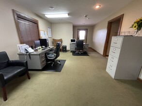 118 Canton One Dr, Canton, MS for lease Interior Photo- Image 2 of 4