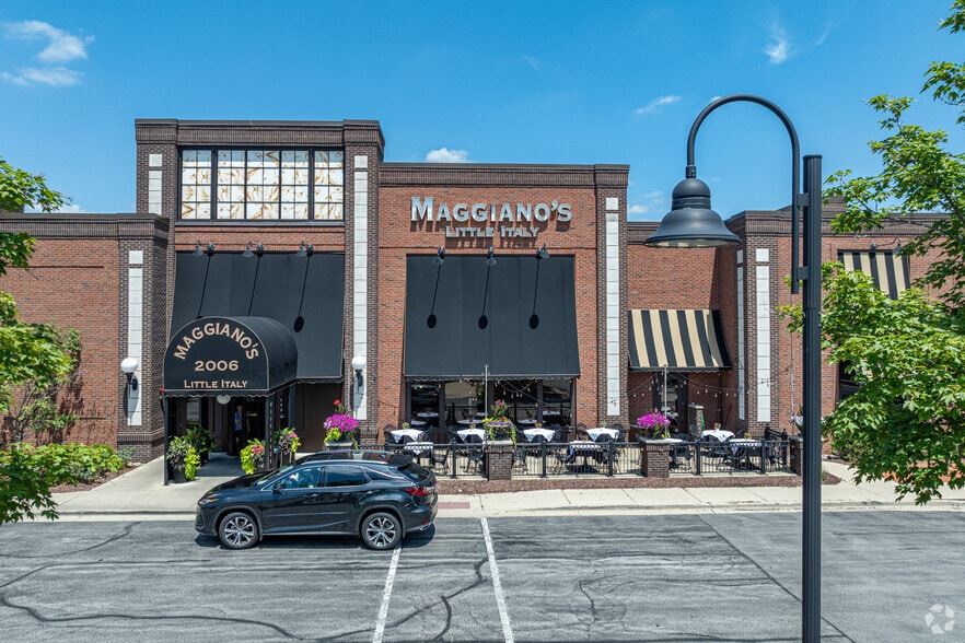 1847 Freedom Dr, Naperville, IL for sale - Building Photo - Image 3 of 6