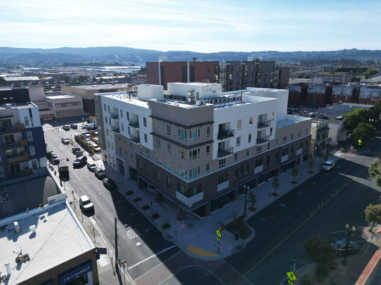 201 Grand Ave, South San Francisco, CA for lease - Building Photo - Image 1 of 12