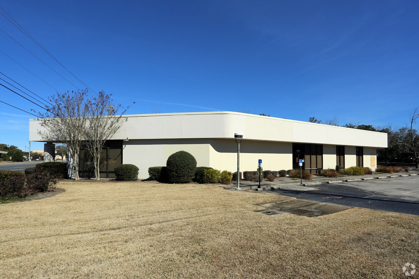 6700 N Davis Hwy, Pensacola, FL 32504