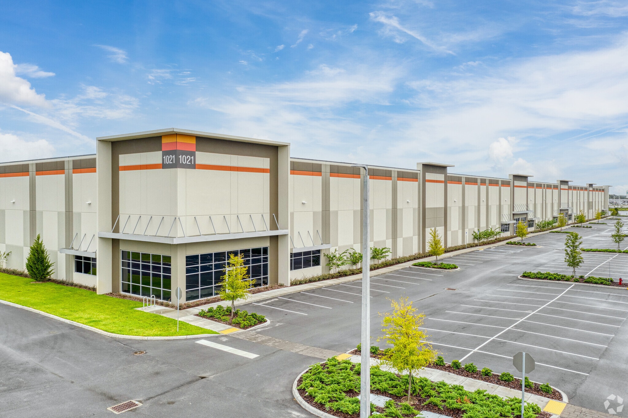 1021 Crews Commerce Dr, Orlando, FL for lease Primary Photo- Image 1 of 6