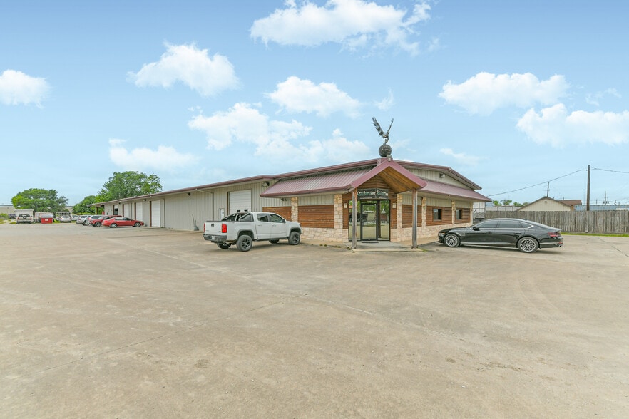 7449 Wright Rd, Houston, TX for sale - Primary Photo - Image 1 of 58