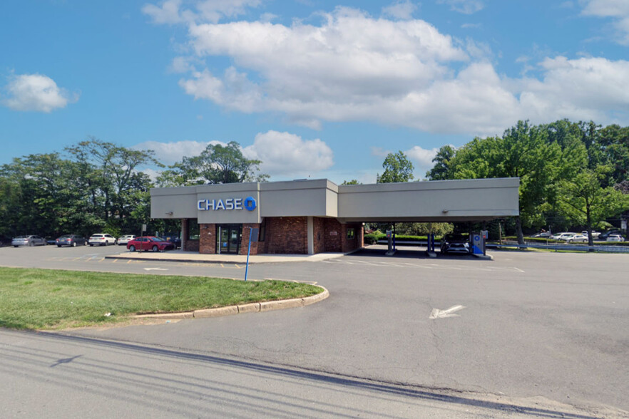 1550 Old Bridges Rd, North Brunswick, NJ for lease - Primary Photo - Image 1 of 1