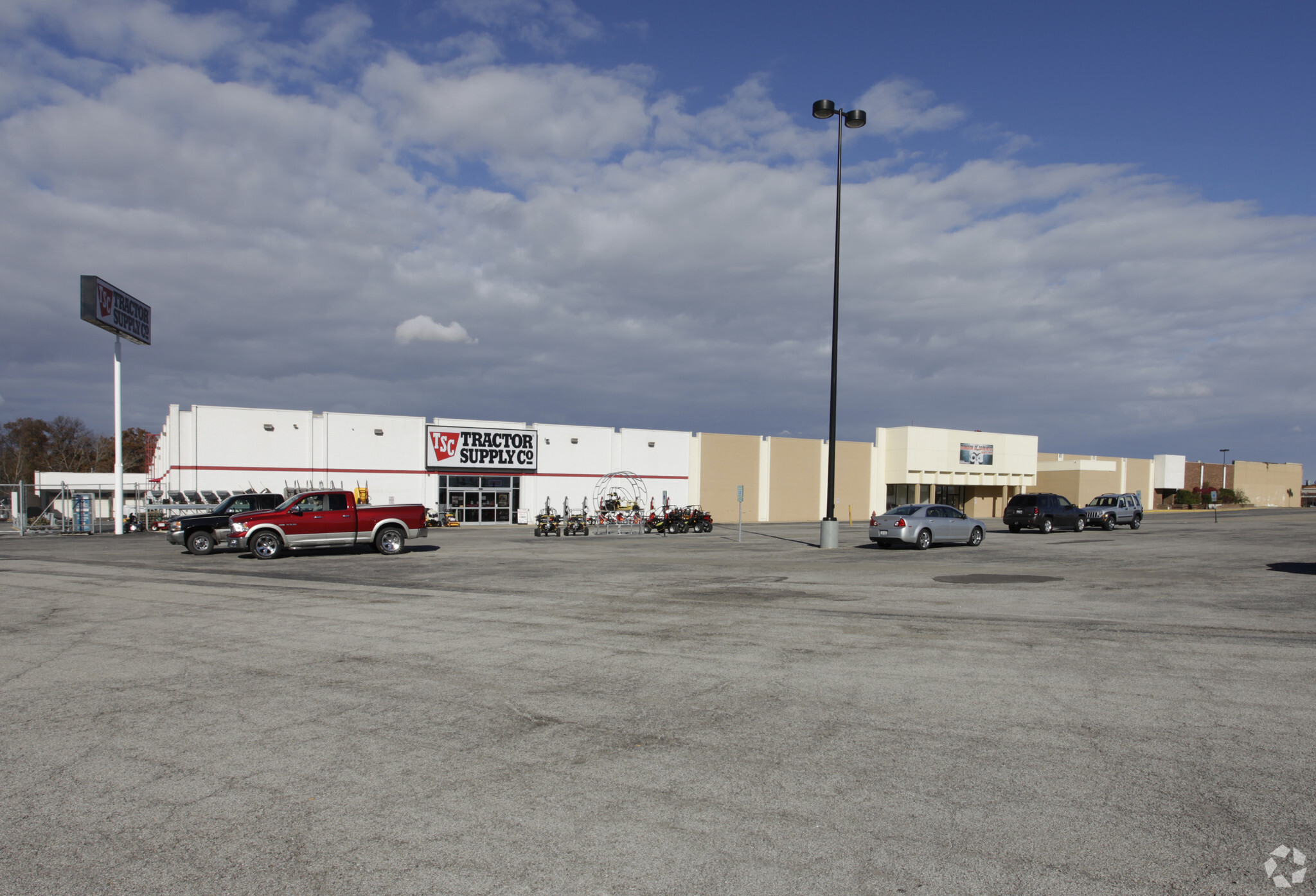 3531-3539 Veterans, Pekin, IL for sale Building Photo- Image 1 of 1