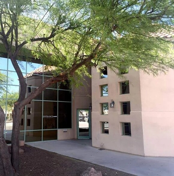 8805 W Union Hills Dr, Peoria, AZ for lease - Building Photo - Image 1 of 7